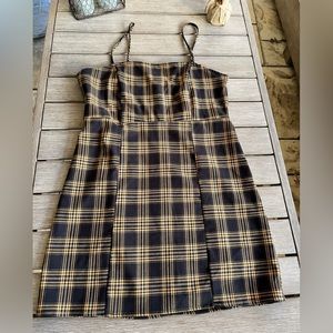 Adorable Black, Mustard Yellow -Casual Dress. Size Large